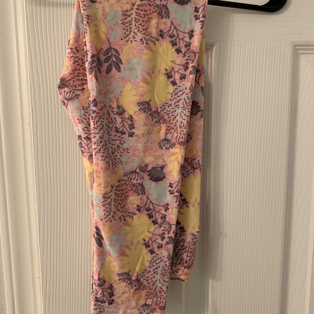 LuLaRoe Tween Leggings